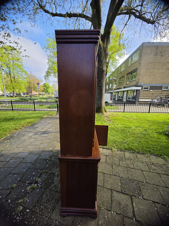 Image 1 of Vetrina espositiva classico-moderna in buone condizioni.