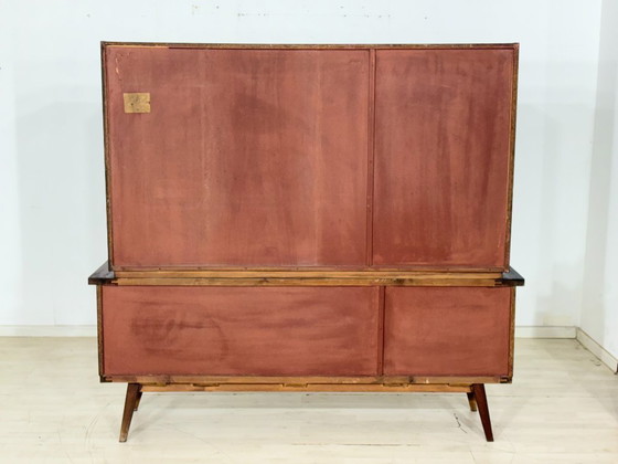 Image 1 of Dressoir uit het midden van de vorige eeuw / vitrinekast / woonkamerkast / vintage buffetkast / hoge kast