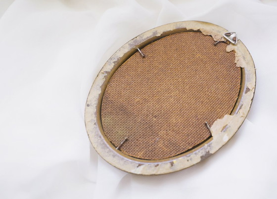 Image 1 of Vintage miniatuur handgeschilderd Nederlands / Vlaams stilleven bloemenschilderij in gouden houten ovale lijst