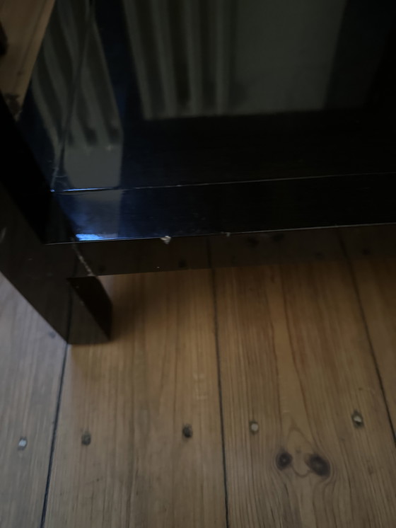 Image 1 of 2 mesitas de noche de la colección JNL – Negro brillante – Diseño de lujo