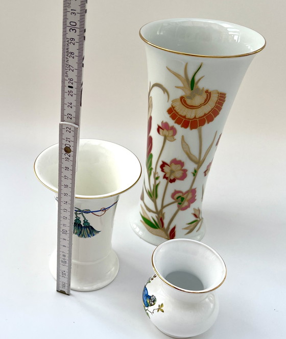 Image 1 of Villeroy & Boch / Herend (Hungary) / Hutschenreuther - 3 porcelain vases with gold rim and floral decoration