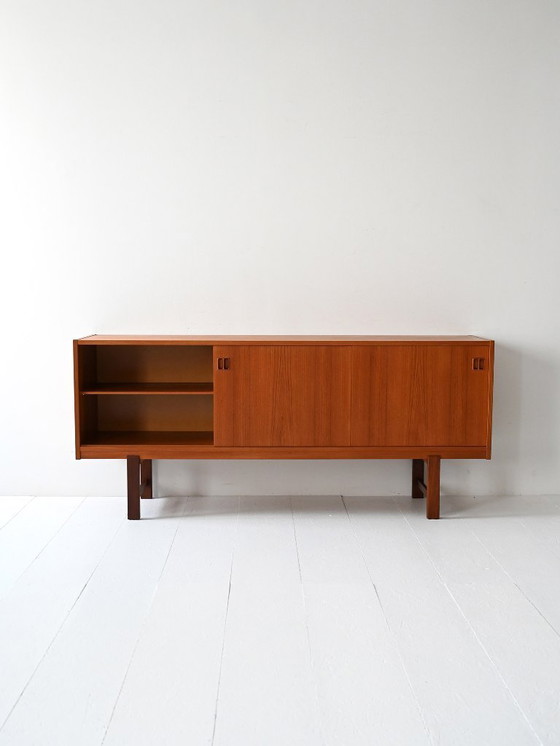 Image 1 of Scandinavisch teakhouten dressoir met lades uit de jaren 60