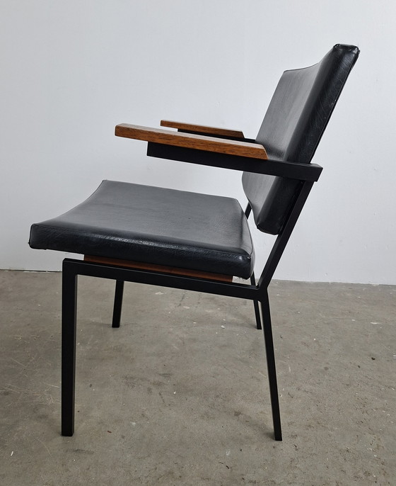 Image 1 of Mid century fauteuil Spectrum teakhouten armleggers 
