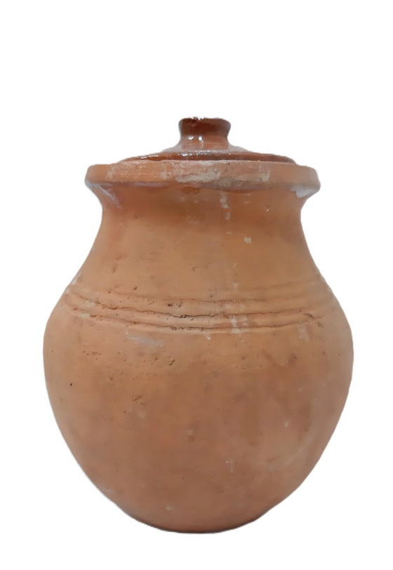 Image 1 of Pot en terre cuite rustique vintage avec couvercle