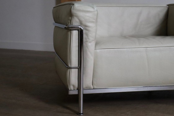 Image 1 of Poltrone Cassina Lc3 di Le Corbusier in pelle color crema, Italia anni '80