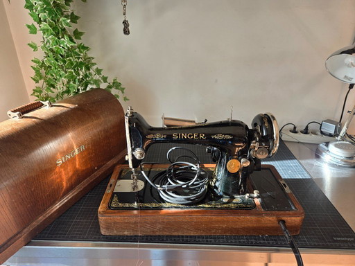 Antique Singer sewing machine model 66