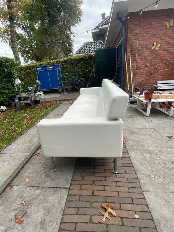 Image 1 of Canapé 4 places vintage en cuir blanc – Style scandinave