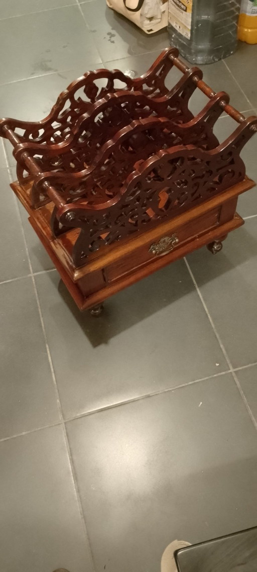 Antiek houten tijdschriftenrek