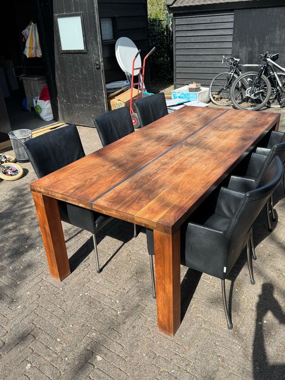 Image 1 of Bert Plantagie table à rayures en noyer 220x100cm