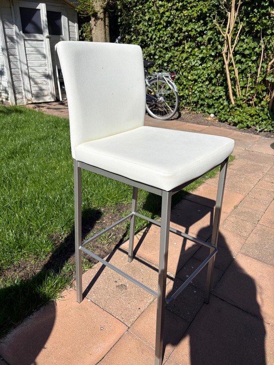 Image 1 of 2 Tabourets de bar marque Bringo 2K blanc