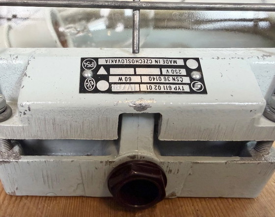 Image 1 of Aplique industrial de aluminio fundido con cristal transparente de Elektrosvit, años 70