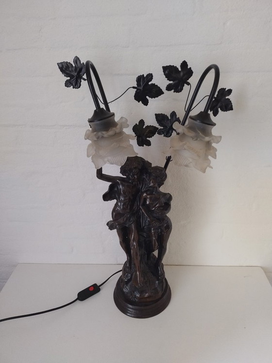 Image 1 of Lampada da tavolo Giovani amanti - Auguste Moreau