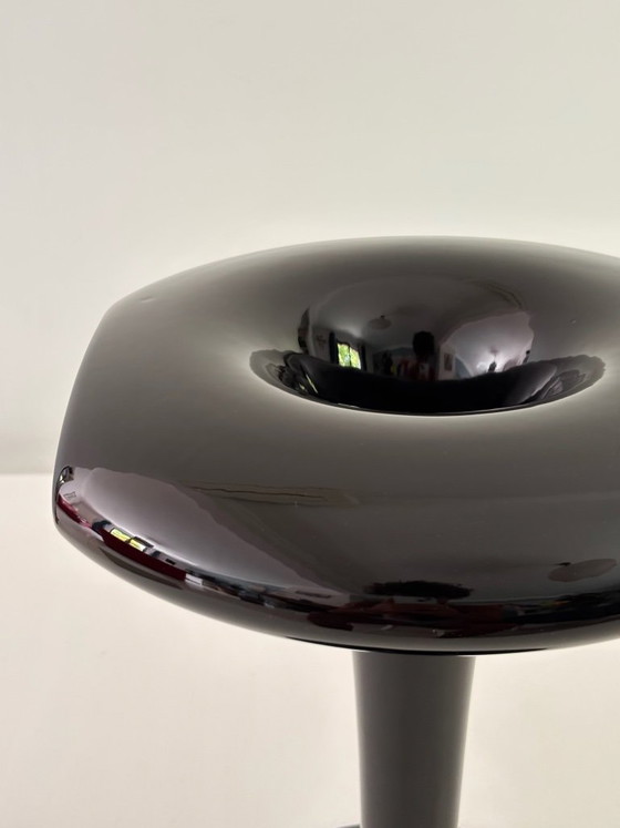 Image 1 of Marc Newson Sci-Fi vaas voor Cor Unum, 1993, zwart geglazuurd keramiek, gesigneerd, zeldzaam