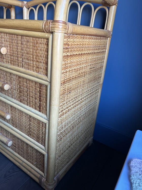 Image 1 of Set di 2 comodini/cassettiere vintage in rattan – stile boho