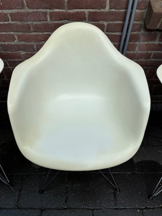 Image 1 of 4 pezzi di sedie Eames Dar