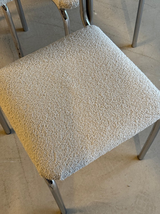 Image 1 of Juego de 6 sillas de comedor cromadas y bouclé