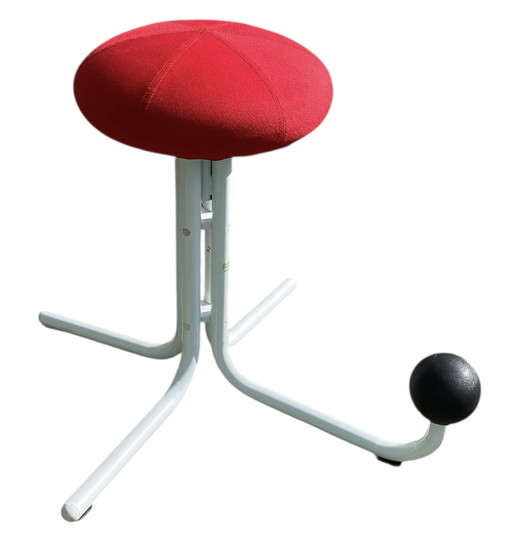 Globe One Stool Design by Peter Opsvik