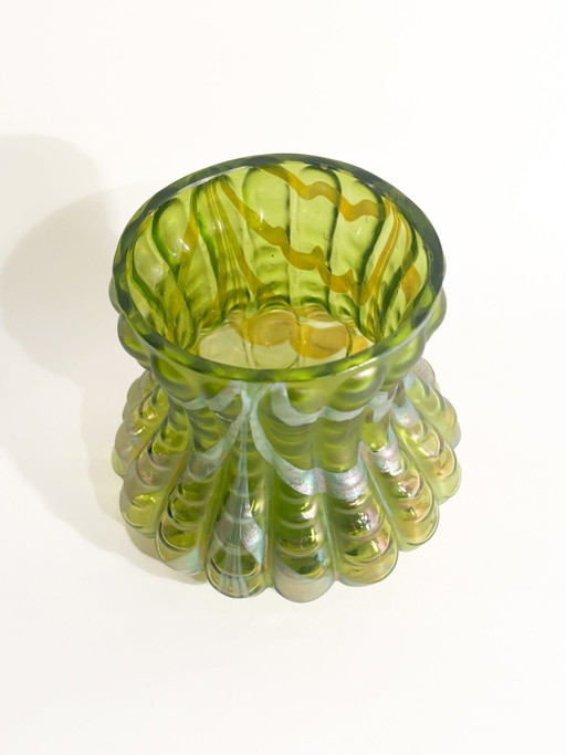 1950s Iridescent Green and Silver Loetz Glass Vase – vazen (photo 2 of 11)