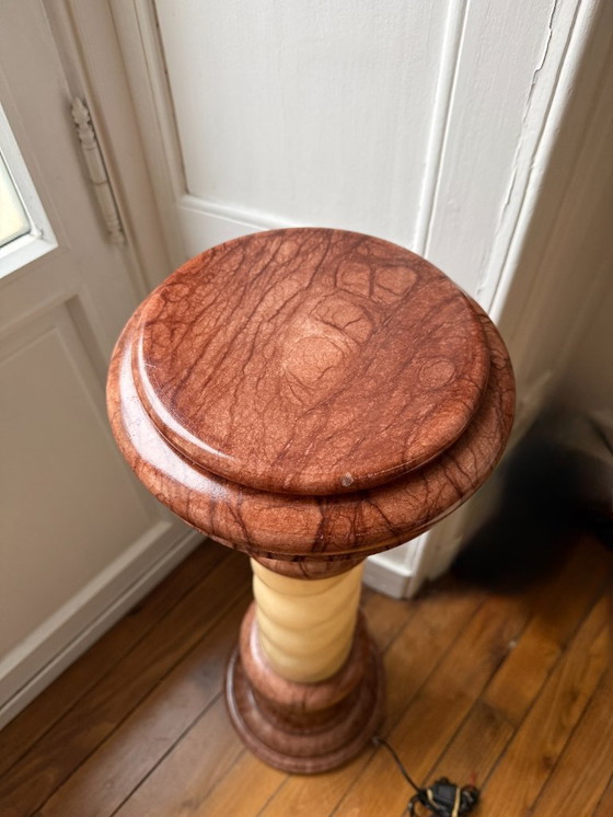 Image 1 of Colonna luminosa/supporto in alabastro