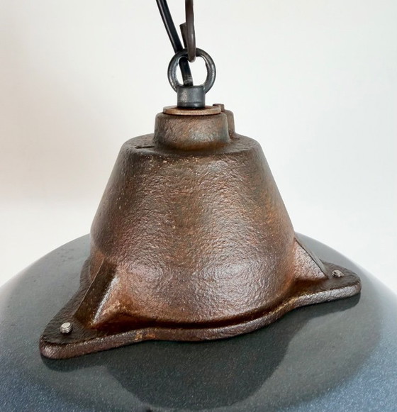 Image 1 of Industriële hanglamp van grijs emaille en gietijzer, jaren 60