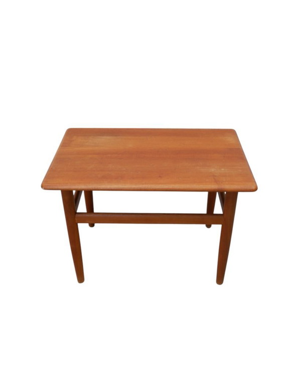 Image 1 of Mesita auxiliar danesa de Niels Bach