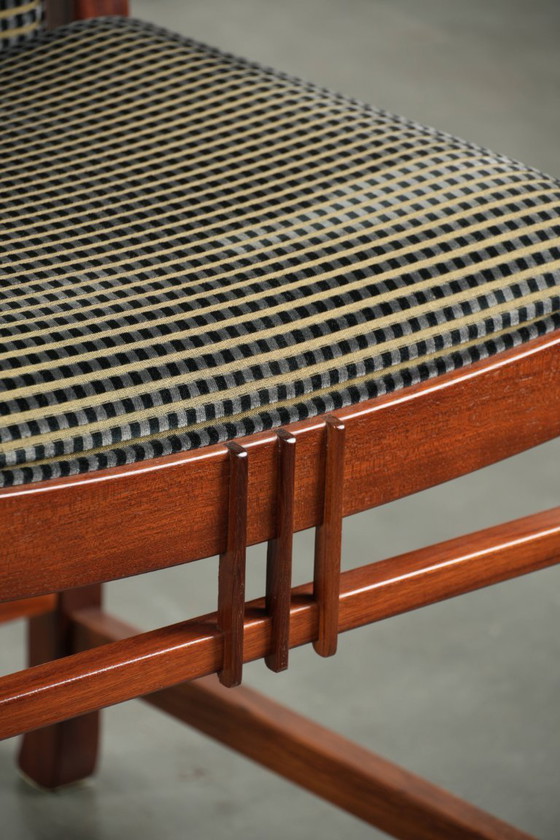 Image 1 of 4 x Art Deco design Schuitema eetkamerstoel met houten frame en luxe stoffen bekleding uit de Decoforma serie