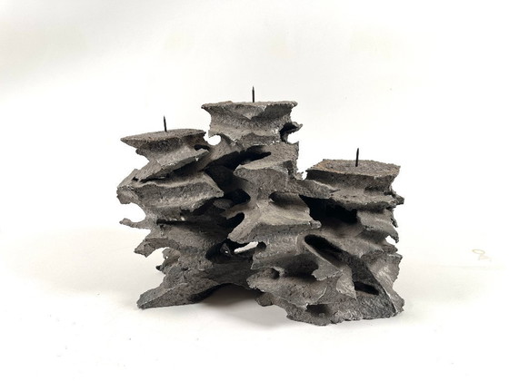 Image 1 of Bougeoir sculptural de style brutaliste en aluminium massif moulé