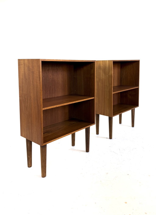 Set van 2 vintage Deense boekenkasten/nachtkastjes ‘60