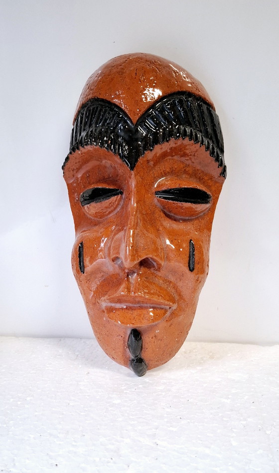 Image 1 of Masque africain en céramique