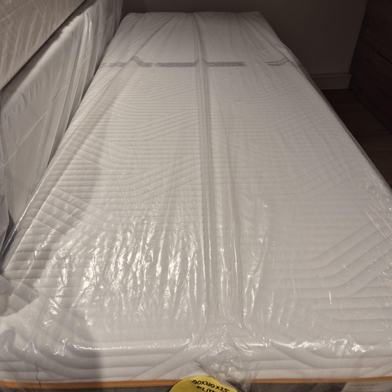 Image 1 of TEMPUR Original Elite mattress - 80x210