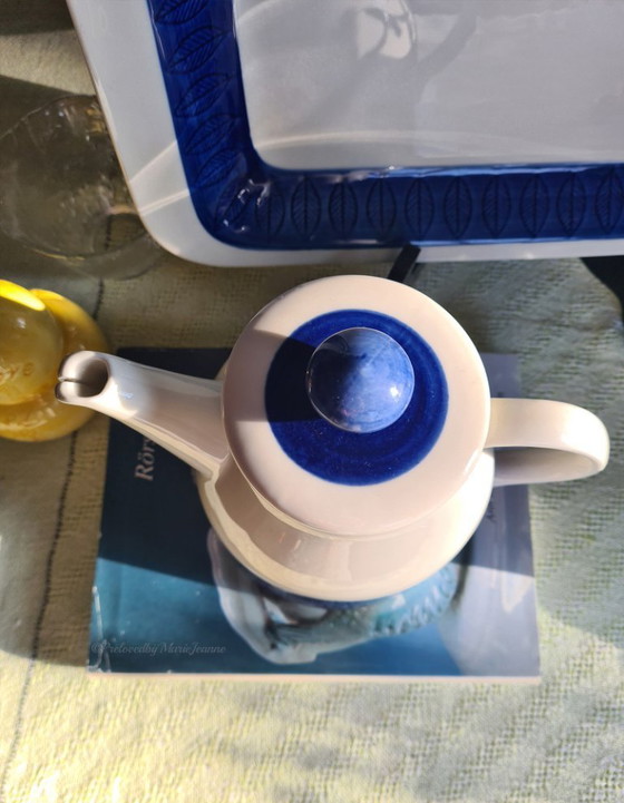 Image 1 of Hertha Bengston entwirft Koka Blue für die Rörstrand Kaffee-Teekanne.