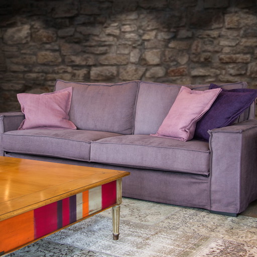 Comodo divano a 3 posti