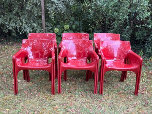 Gaudi Vico Magistretti chair for Artemide, 1970, thermoformed ABS, Space Age Red