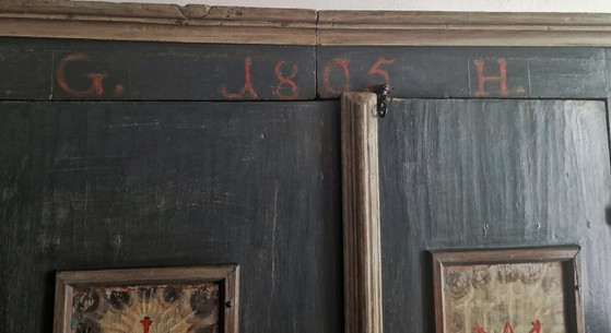 Armadio antico 1805 dipinto a mano, arte popolare alpina (Bauernschrank), Legno, Altro, Grigio, Klassiek (foto 2 di 6)