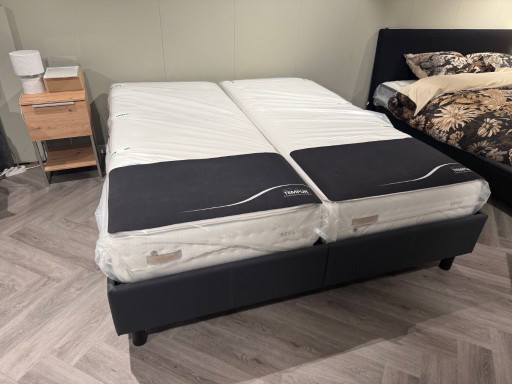 Tempur Arc bed