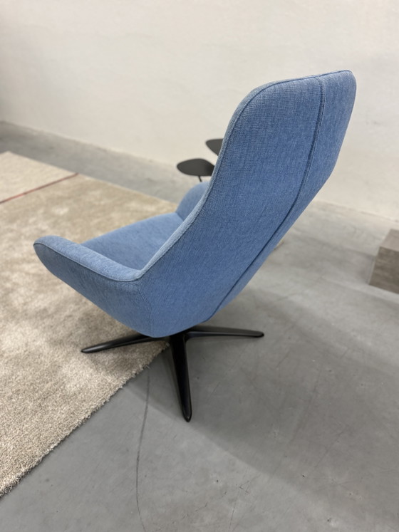 Image 1 of Pode Spot Two Draai fauteuil Evla Stof Blue