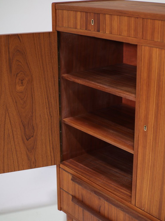 Image 1 of Buffet haut étroit A.P. Møbler, teck vintage danois des années 1960