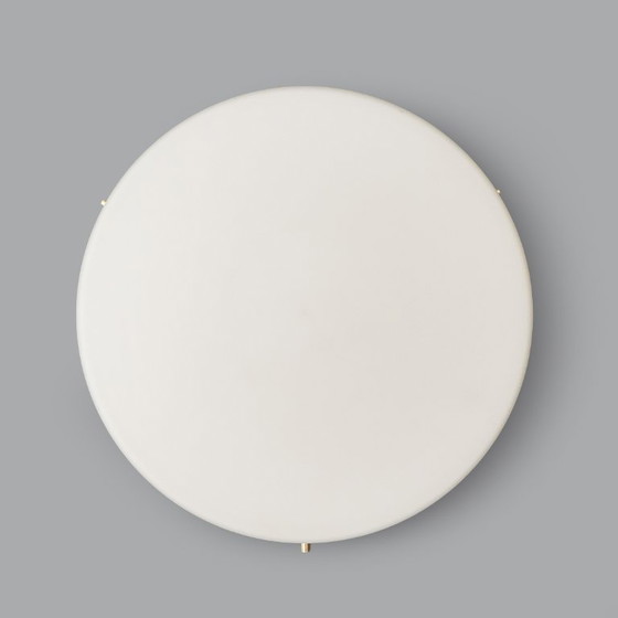 Image 1 of Plafonnier en verre blanc opale, années 1950