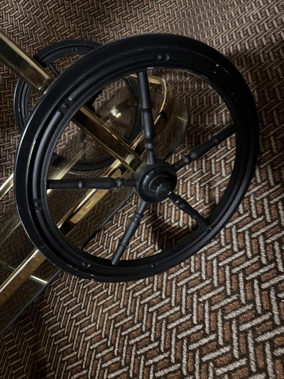 Image 1 of Chariot de service vintage du milieu du siècle avec verre fumé