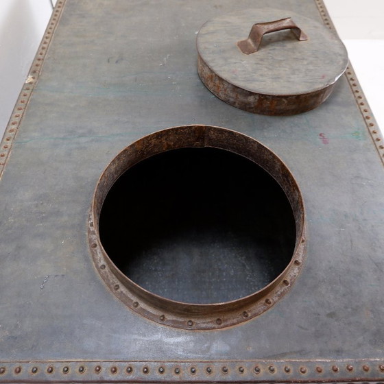 Image 1 of Old galvanized and riveted copper tank - Industrial coffee table