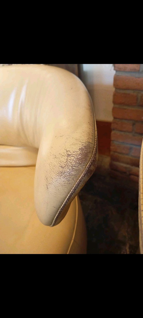 Image 1 of 2x lederen Cassina fauteuils draaibaar