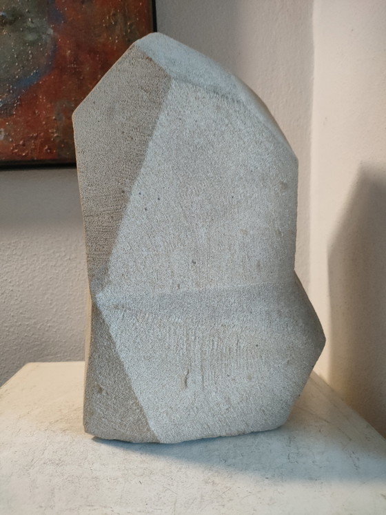 Image 1 of Scultura cubista astratta in pietra arenaria d'epoca