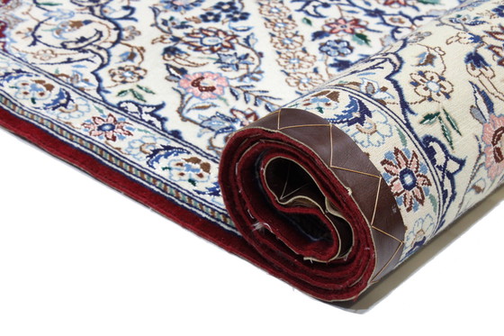 Image 1 of Original hand-knotted Persian carpet Nain 9 LA Fine with silk 450 x 90 cm Top condition