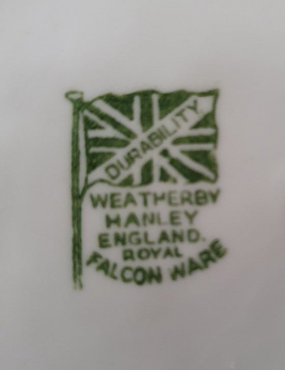 Image 1 of Oval dish with 4 cake plates, England