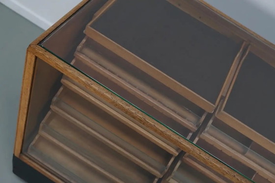 Image 1 of Antiker deutscher Ladentisch aus Eiche / Kurzwarenschrank / Vitrine, ca. 1950