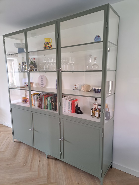 Image 1 of Pharmacy cabinet Old Basics green/grey