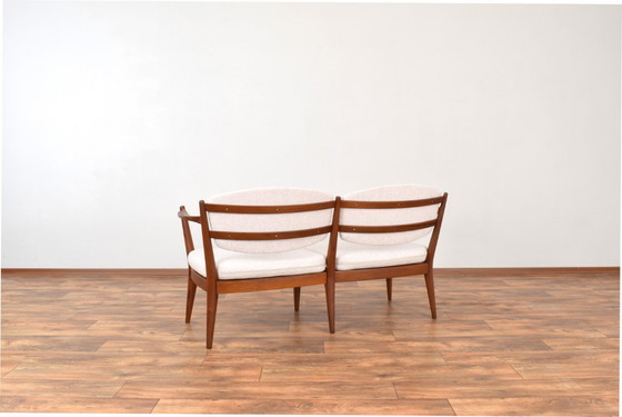 Image 1 of Noorse teakhouten bank van Fredrik A. Kayser & Adolf Relling voor Arnestad Bruk, jaren 50