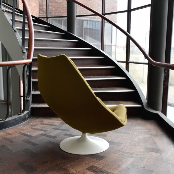 Image 1 of Artifort F558