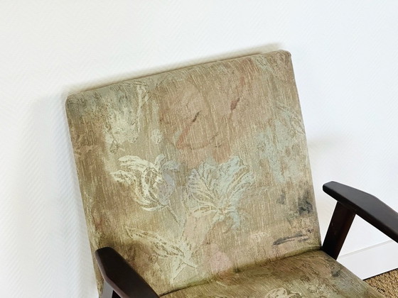 Image 1 of Vintage fauteuil van donker hout met bloemenprintstof, 1960