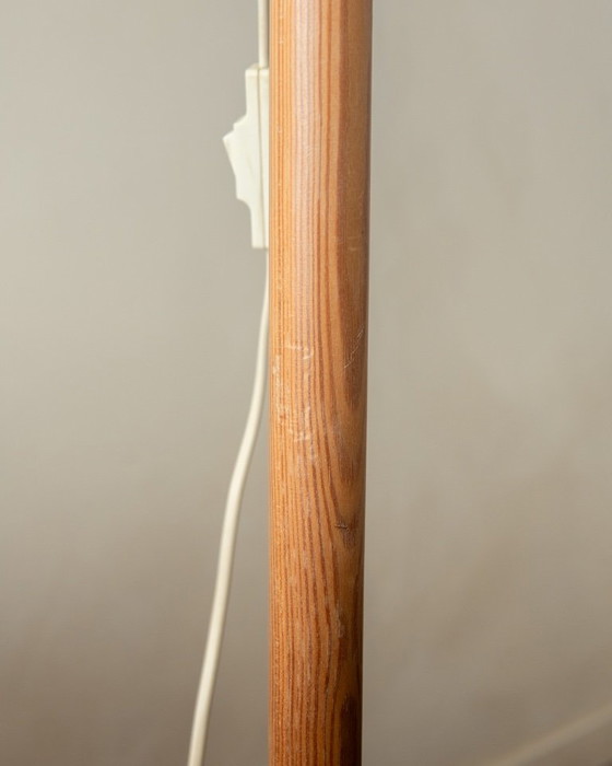Vintage Deense grenenhouten verstelbare vloerlamp van +LYS Denemarken, jaren 60, Scandinavische moderne (photo 15 of 16)